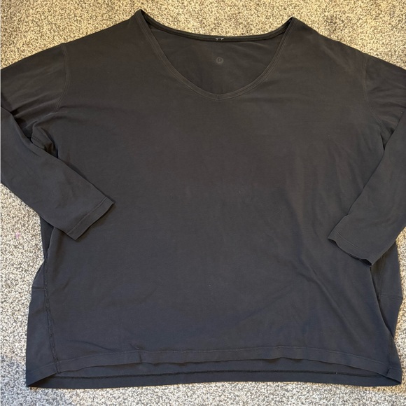 lululemon athletica Tops - Lululemon Long Sleeve Tee
